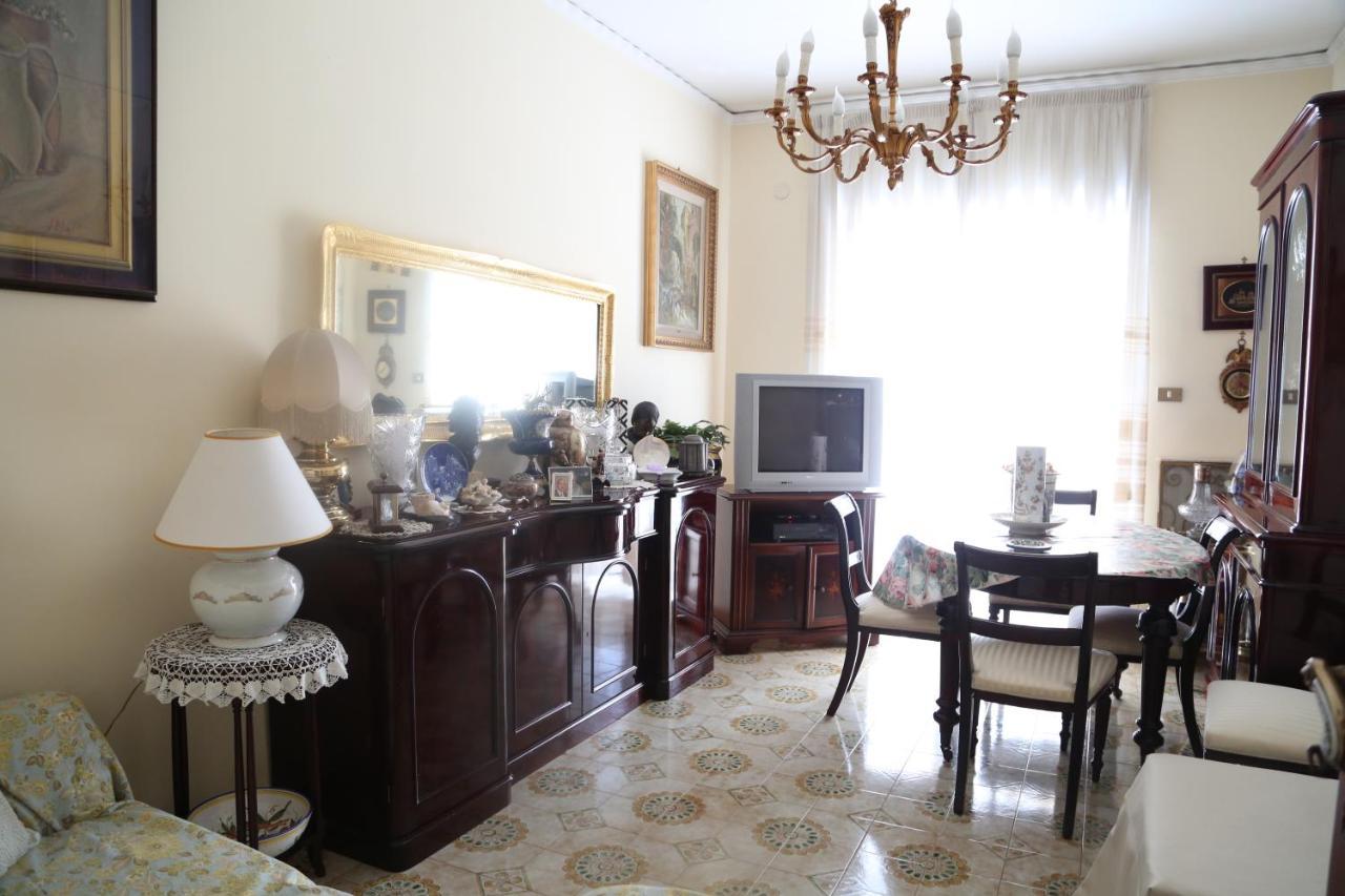 Stanza In Appartamento Napels Buitenkant foto